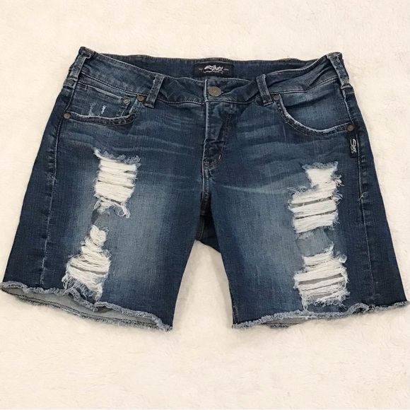 Silver Jeans 30 (US 8) Sam Bermuda Denim Jeans Shorts Women’s Distressed Cutoffs - Picture 9 of 9